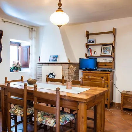 Casa Ladyhawke * サント・ステーファノ・ディ・セッサーニオ